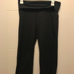 Victoria’s Secret Love Pink Capri Pants Size S